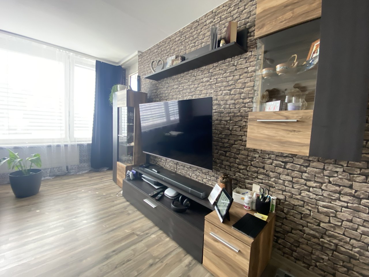 Wohnzimmer mit Fernseh Wohnwand