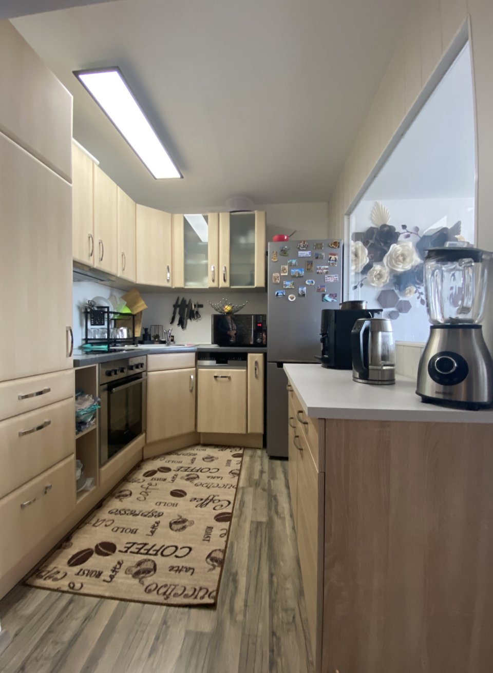 Einbauküche mit Ceran-Kochfeld, Backofen und Spülmaschine (2021 NEU)