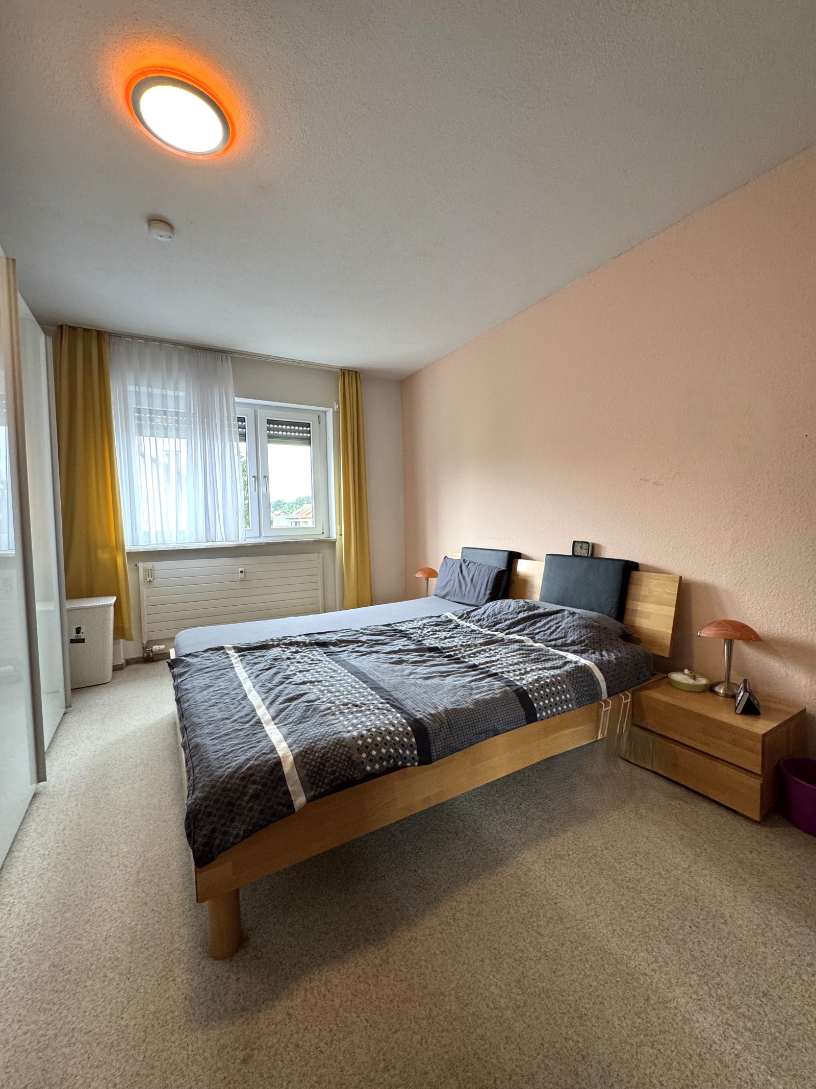 Schlafzimmer 1
