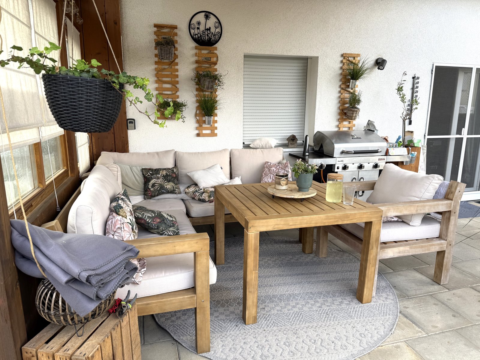 überdachte Terrasse