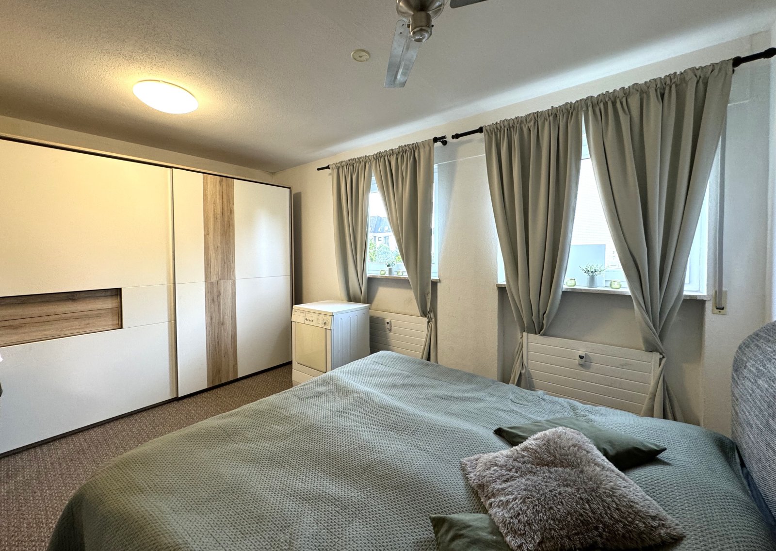 Lauchringen: Wohnglück in Lauchringen – Zentrale 3-Zimmer-Eigentumswohnung mit Balkonvielfalt und Aufzug 