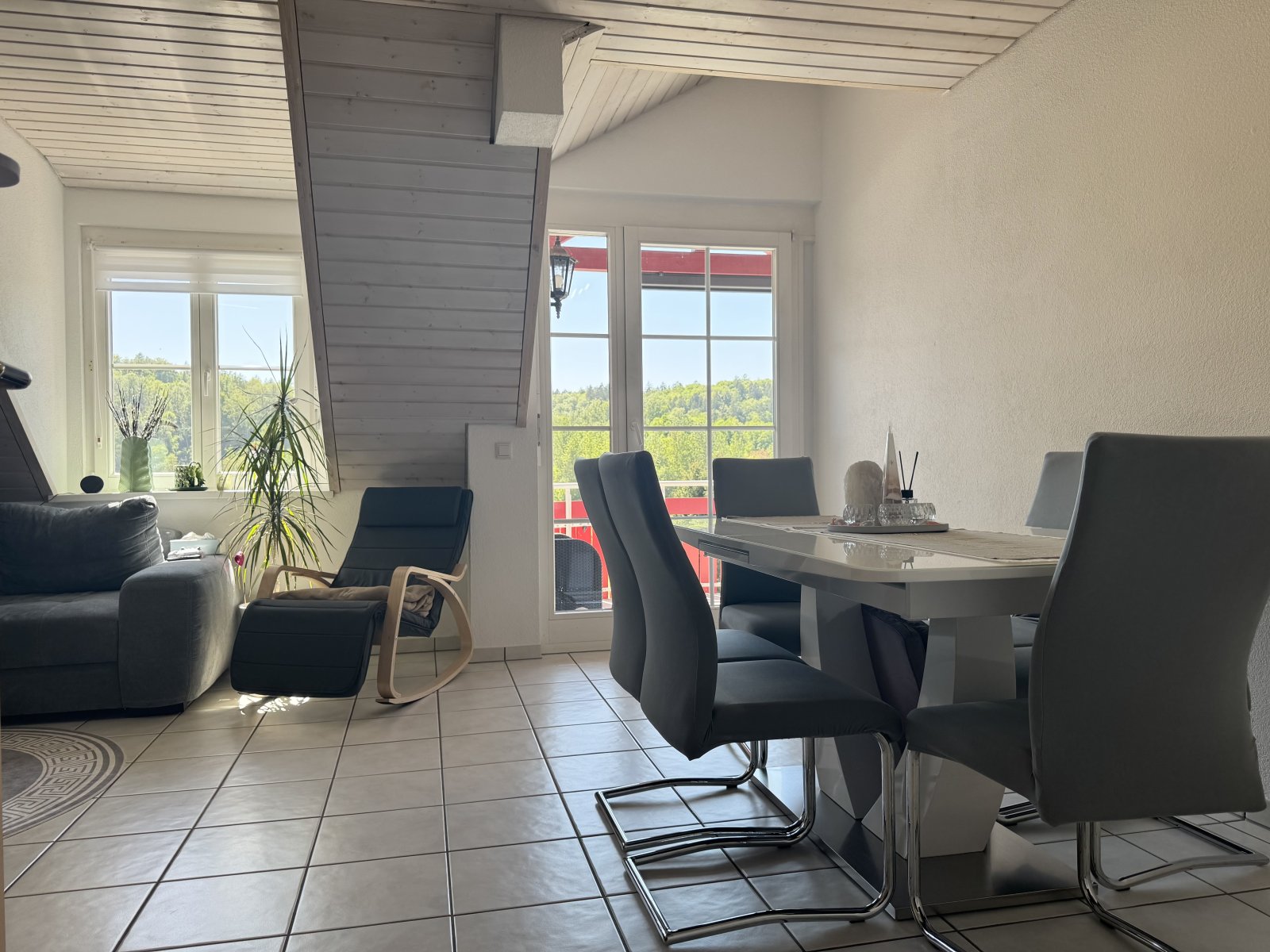 Essplatz im Wohnzimmer