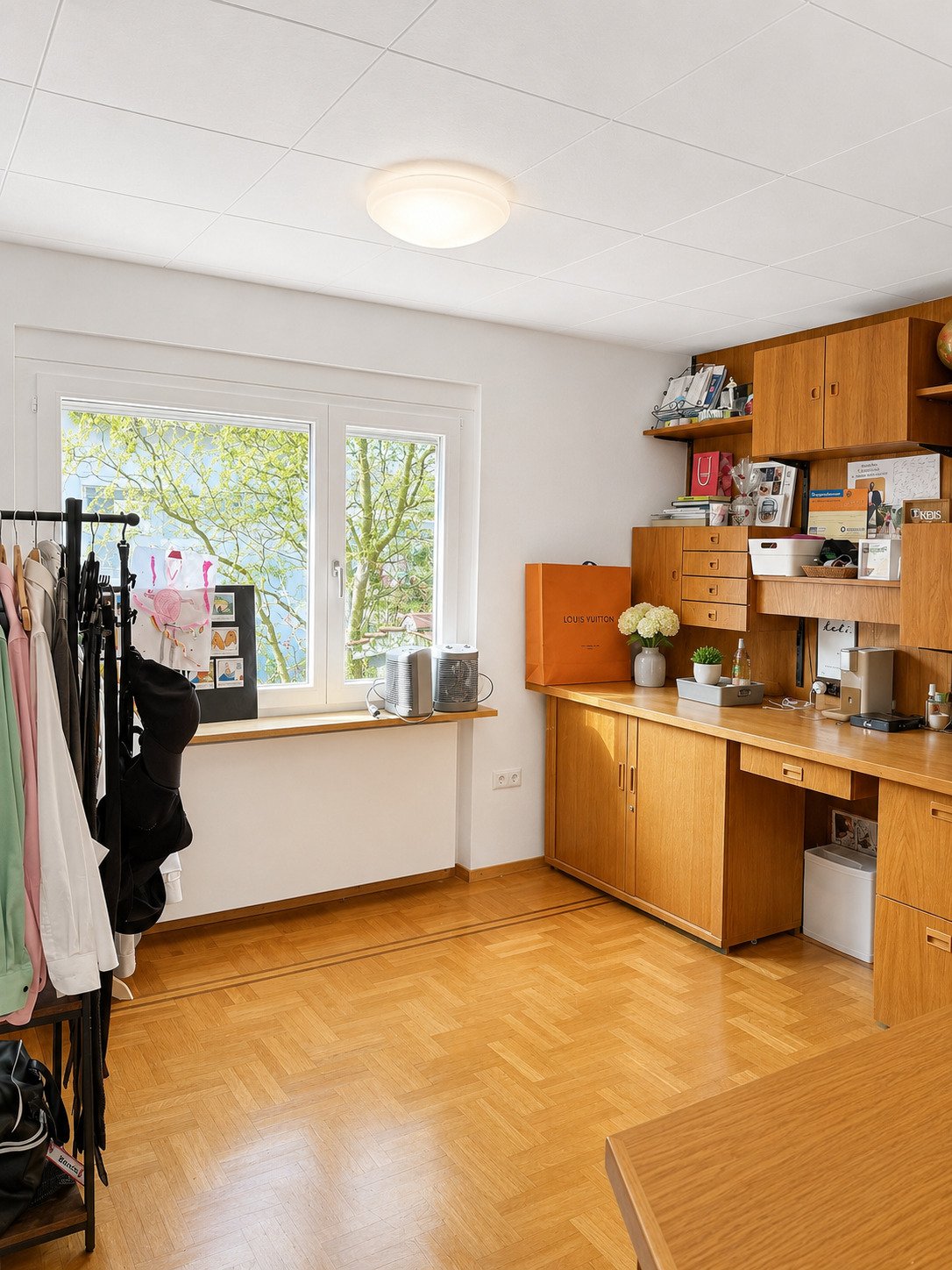 EG: Schlafzimmer 1-hier als Büro genutzt EG: Schlafzimmer 1-hier als Büro genutzt