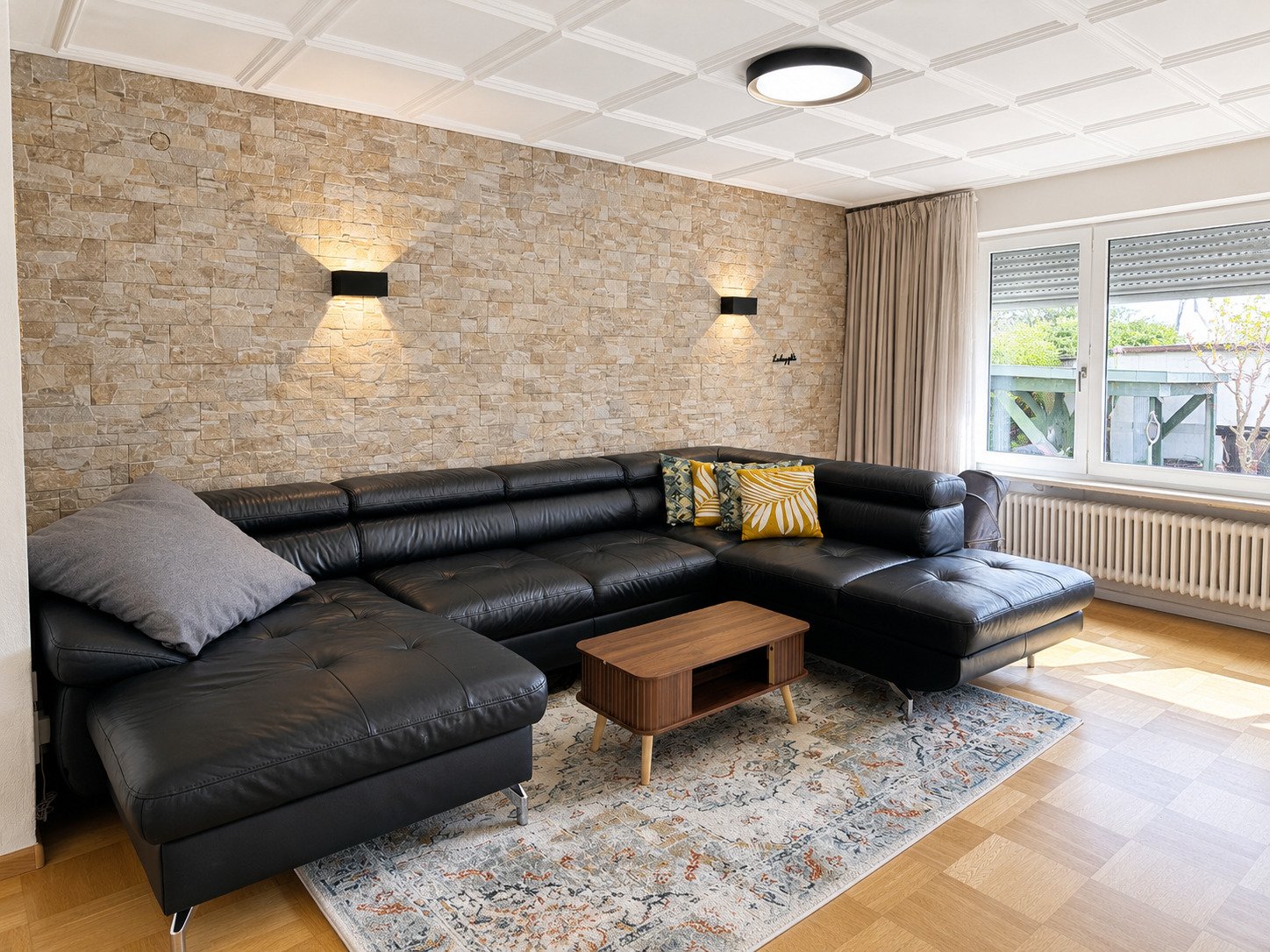 EG: Sofaecke mit Steinwand EG: Sofaecke mit Steinwand