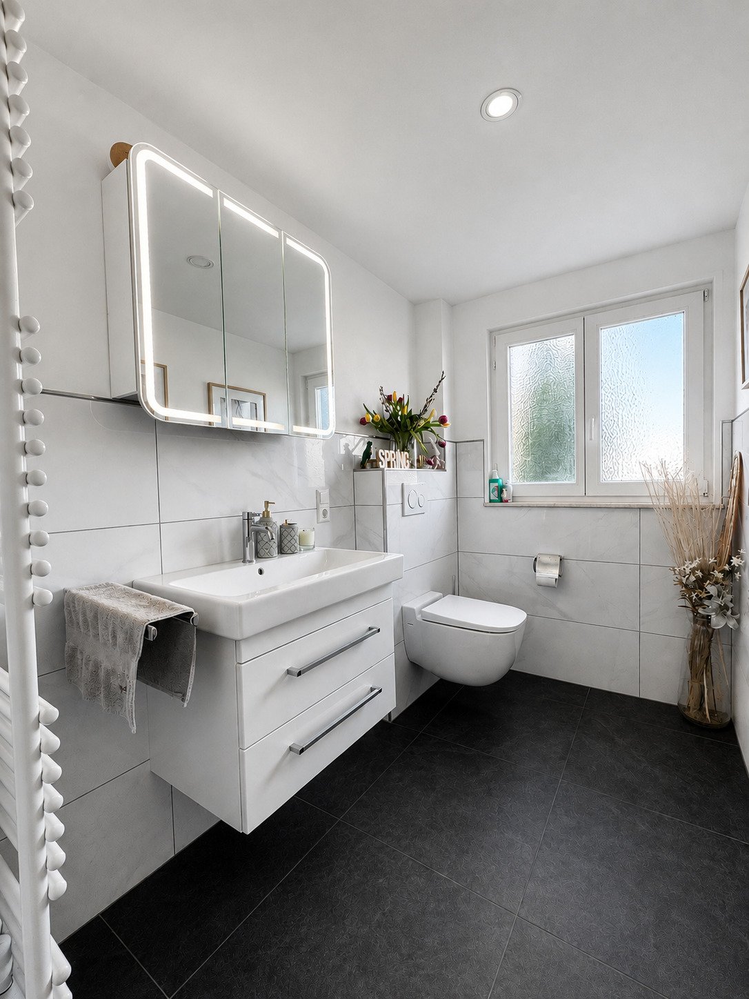 EG: Gäste-WC beim Hauseingang rechts EG: Gäste-WC beim Hauseingang rechts