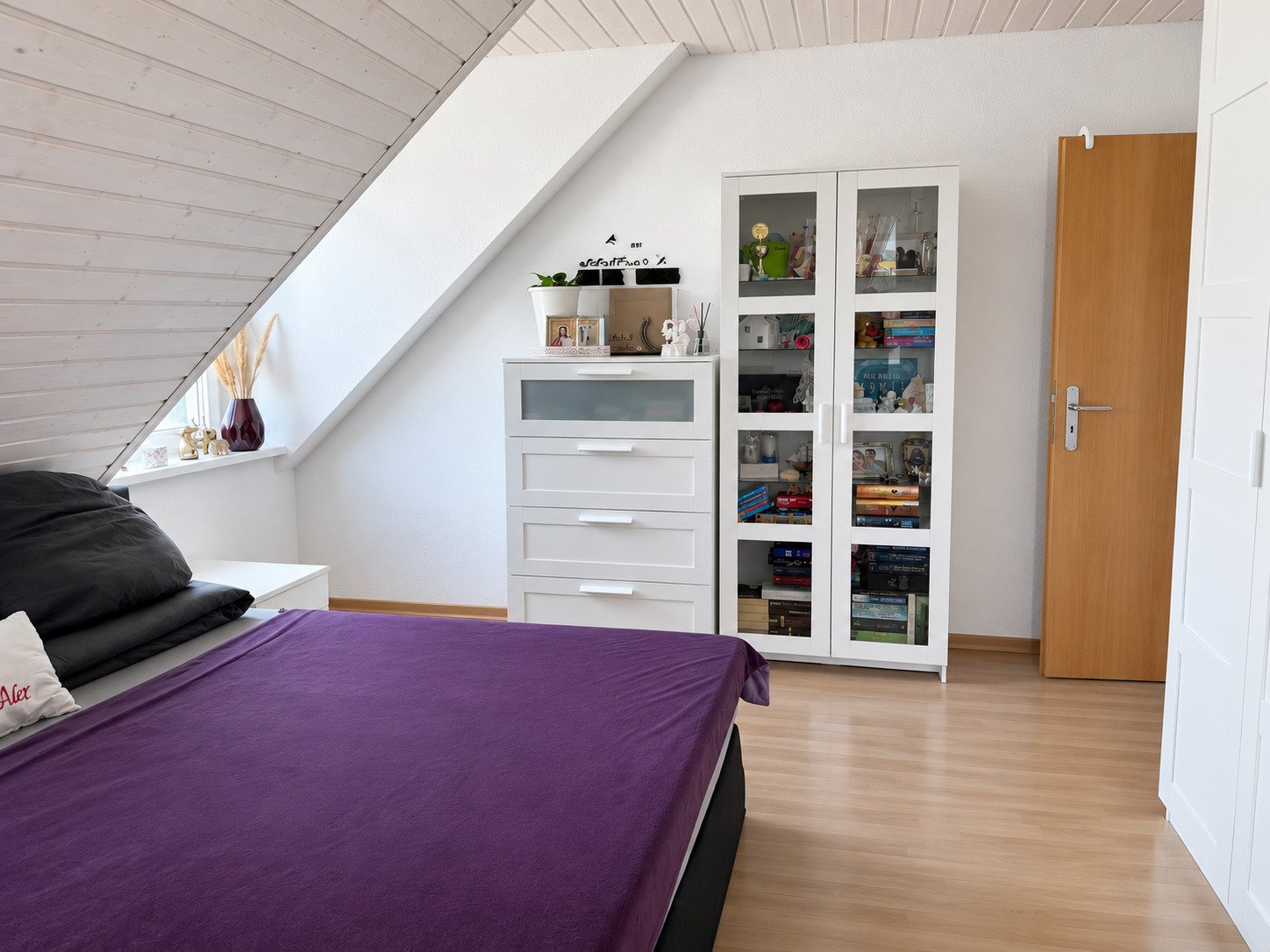 Schlafzimmer 1