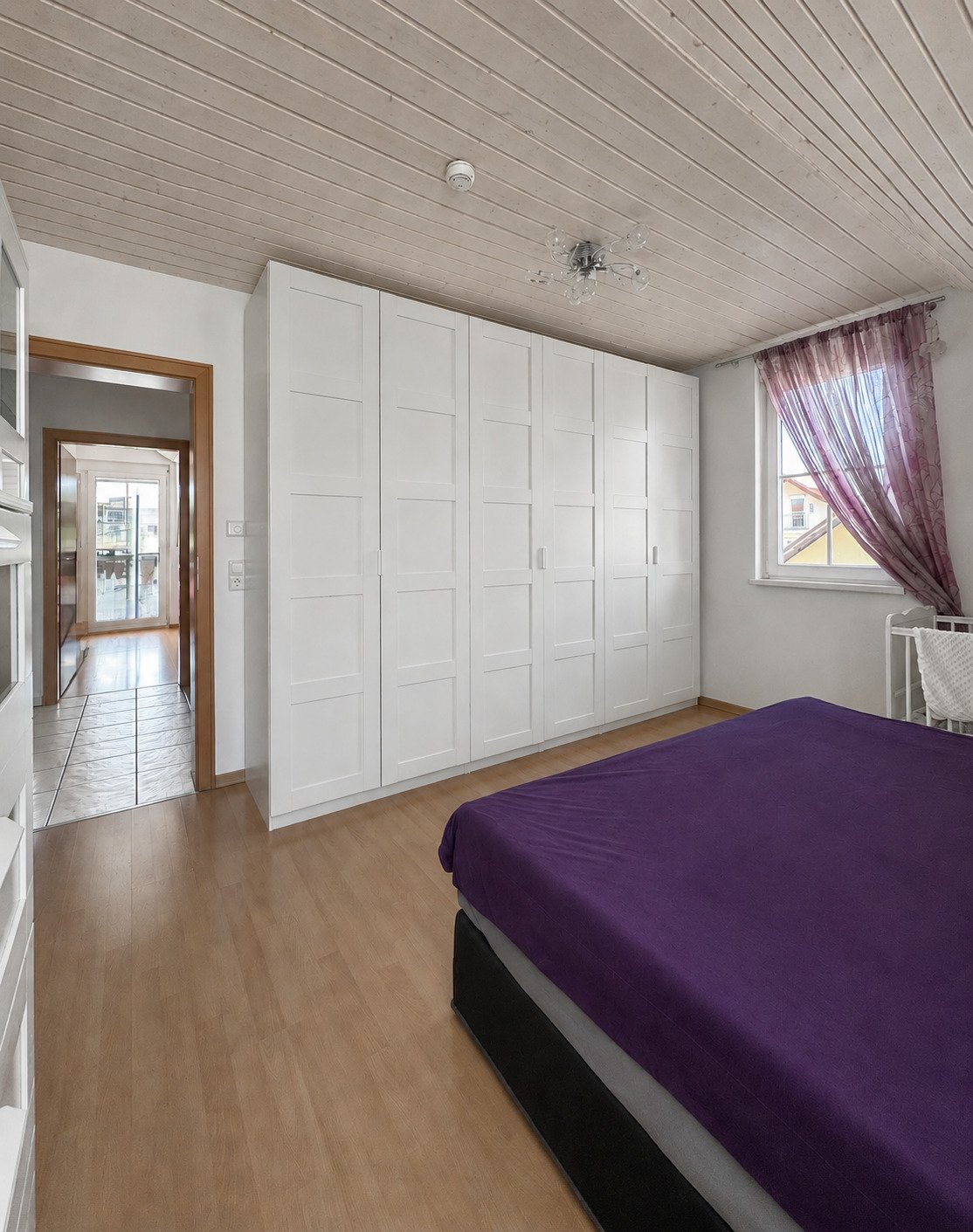 Schlafzimmer 1