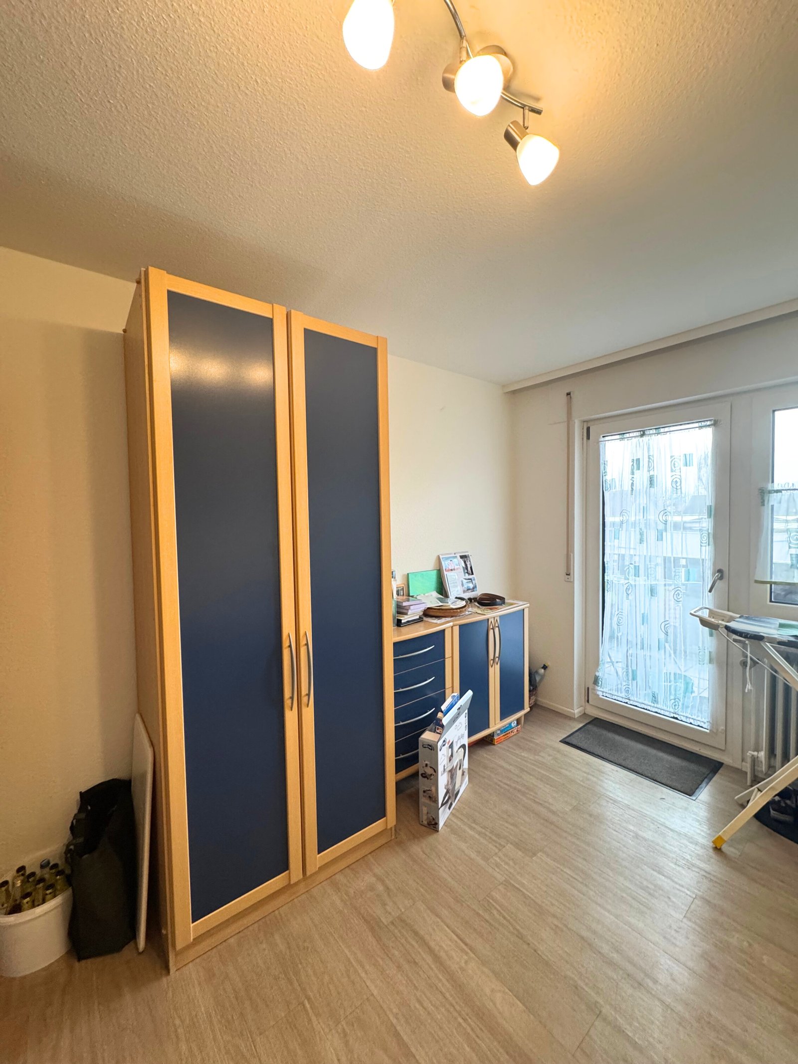 EG Kinderzimmer 2 mit Zugang auf den Balkon EG Kinderzimmer 2 mit Zugang auf den Balkon